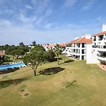 Sunny Balcony And Pool Διαμέρισμα *